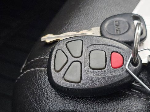 Used 2017 GMC Acadia Limited SLT image 36