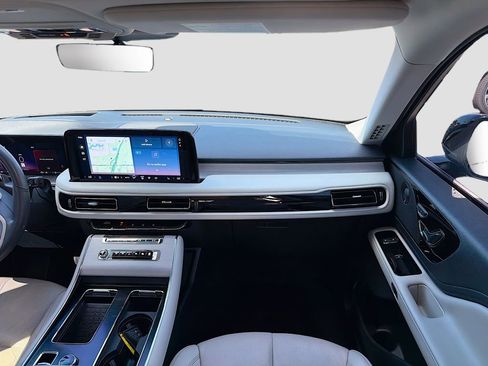 Used 2025 Lincoln Aviator Reserve w/ Illumination Package RWD image 19