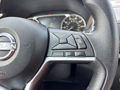 Used 2024 Nissan Altima 2.5 SV FWD image 27