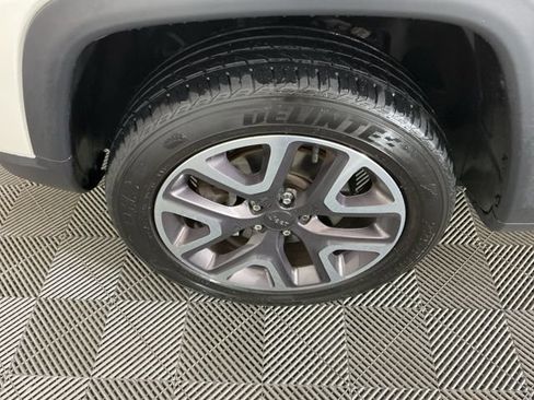 Used 2018 Jeep Compass Trailhawk AWD/4WD image 31