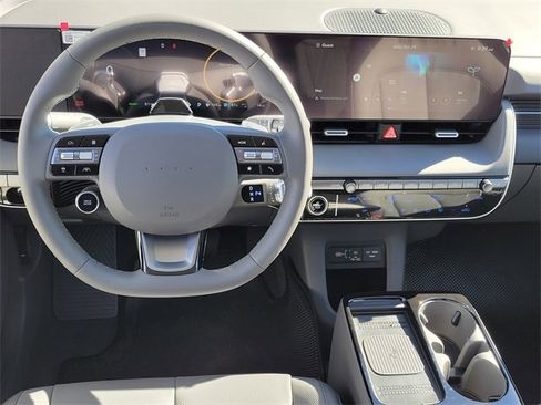 New 2026 Hyundai Ioniq 5 SEL image 4