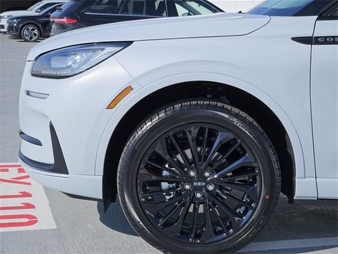 New 2026 Lincoln Corsair Premiere image 9