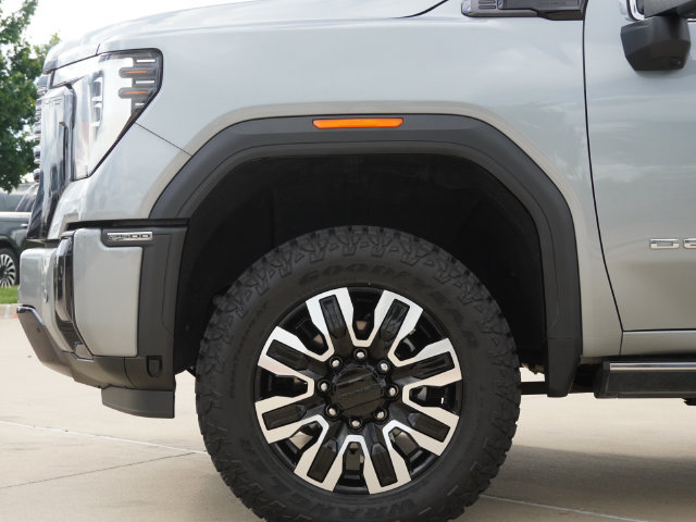 Used 2024 GMC Sierra 2500 Denali Ultimate AWD/4WD image 8