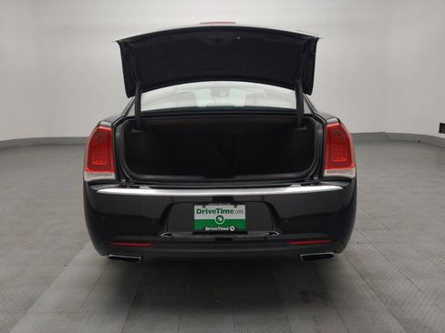 Used 2018 Chrysler 300 C w/ Sun, Sound & Nav Package image 29