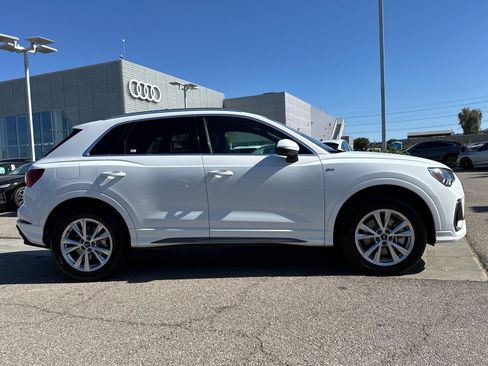 Certified 2025 Audi Q3 2.0T Premium AWD/4WD image 3