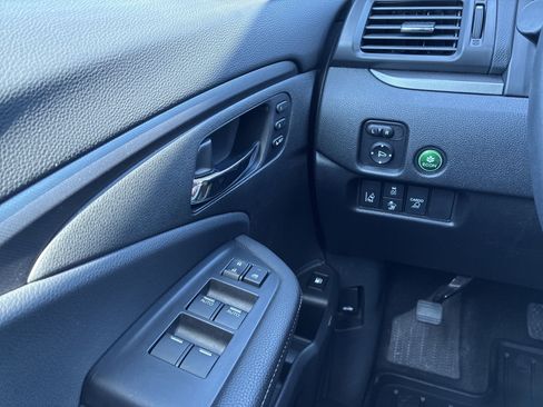 Certified 2025 Honda Ridgeline RTL image 41