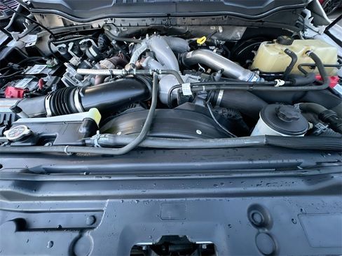 Used 2021 Ford F250 Lariat w/ FX4 Off-Road Package image 39