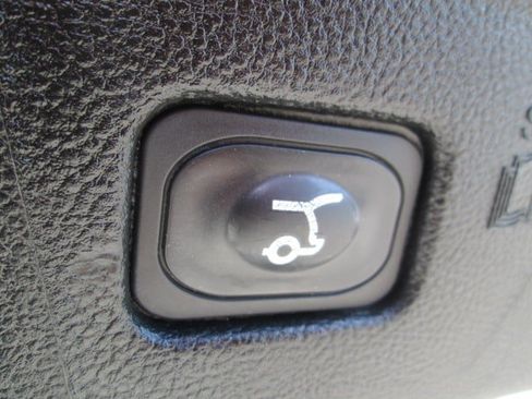 Used 2024 Ford Edge Titanium AWD/4WD image 13