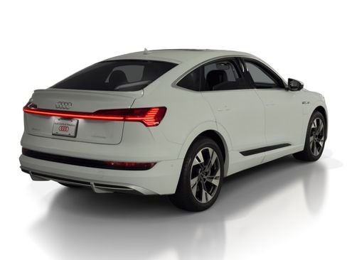 Used 2022 Audi e-tron Premium Plus w/ Premium Plus Package image 9