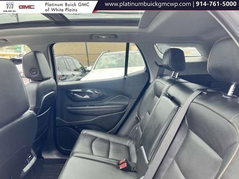 Used 2022 GMC Terrain AT4 image 11
