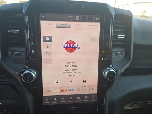 New 2025 RAM 2500 Tradesman image 39