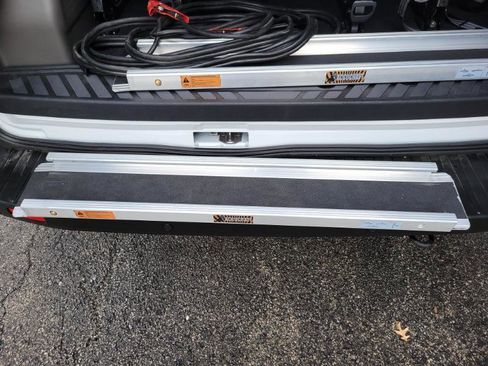 Used 2024 Ford Transit 350 XLT image 8