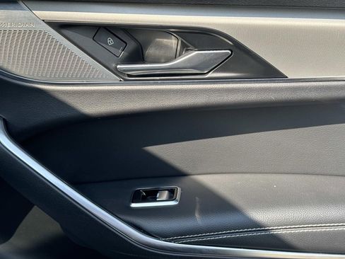 Used 2024 Jaguar F-PACE R-Dynamic S image 14