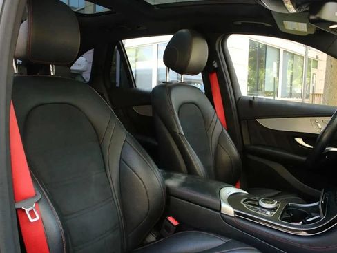 Used 2019 Mercedes-Benz GLC 43 AMG 4MATIC image 37
