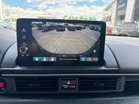 Used 2025 Honda Pilot Touring image 18
