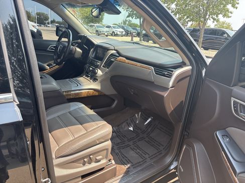 Used 2015 GMC Yukon Denali w/ Touring Package AWD/4WD image 14