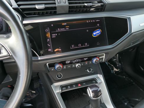 Used 2024 Audi Q3 2.0T Premium image 23