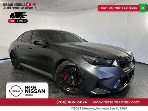 Used 2025 BMW M5 w/ Carbon Package image 1