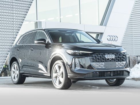 New 2025 Audi Q5 Premium Plus image 1