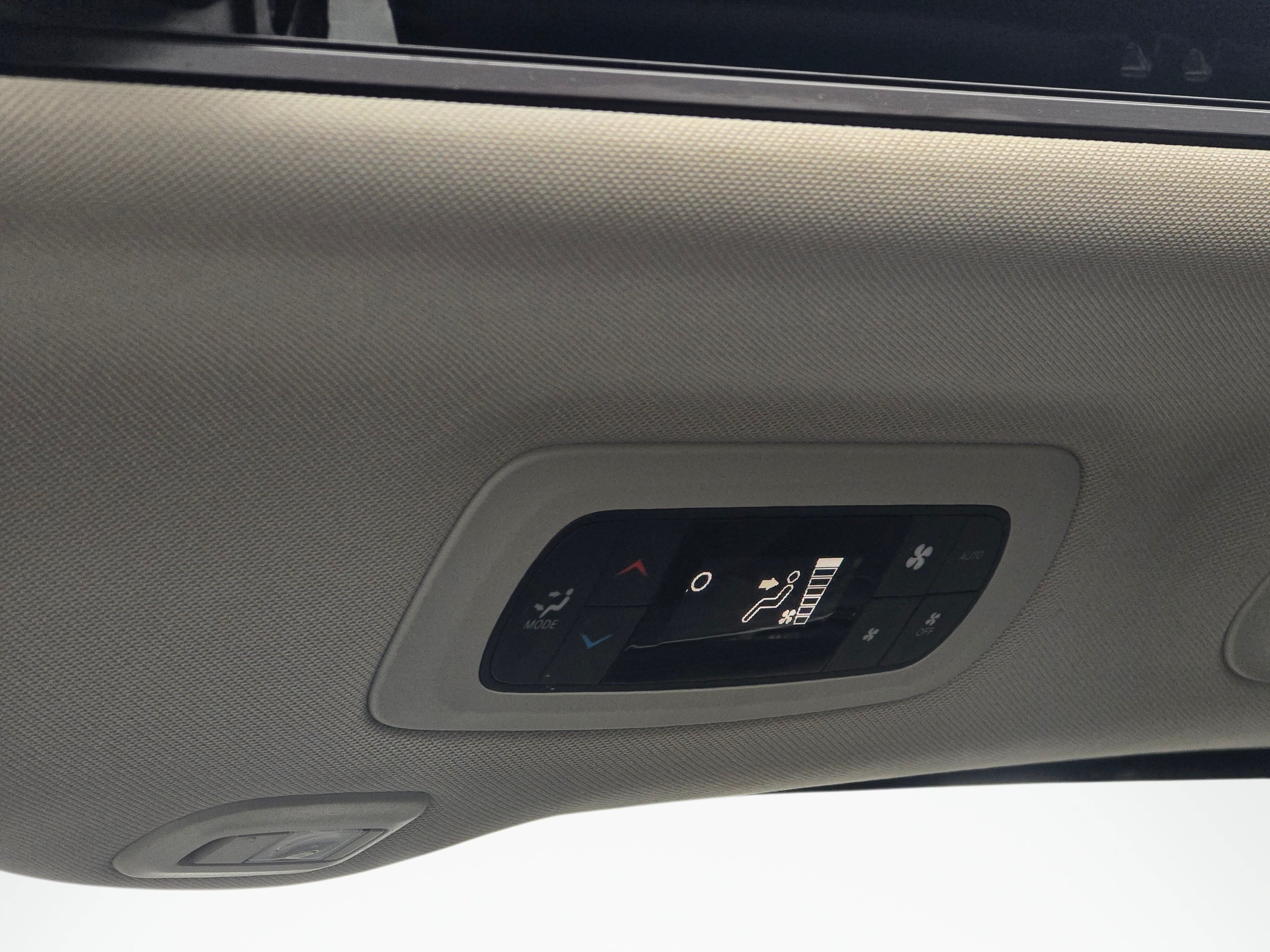 Used 2022 Chrysler Pacifica Limited FWD image 44