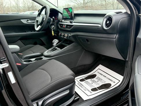 Certified 2023 Kia Forte LXS image 12