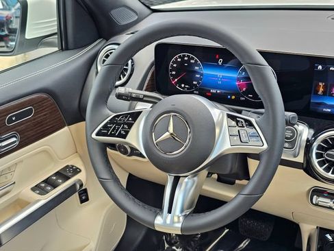 New 2026 Mercedes-Benz GLB 250 4MATIC image 28