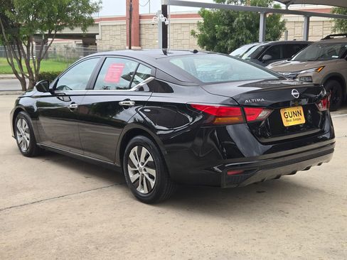Used 2025 Nissan Altima 2.5 S FWD image 5