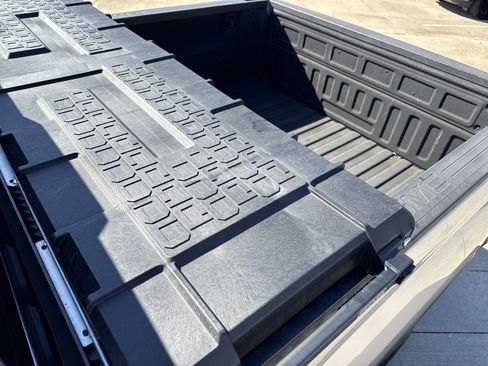 Used 2018 GMC Sierra 1500 SLT w/ Texas SLT Premium Package image 29