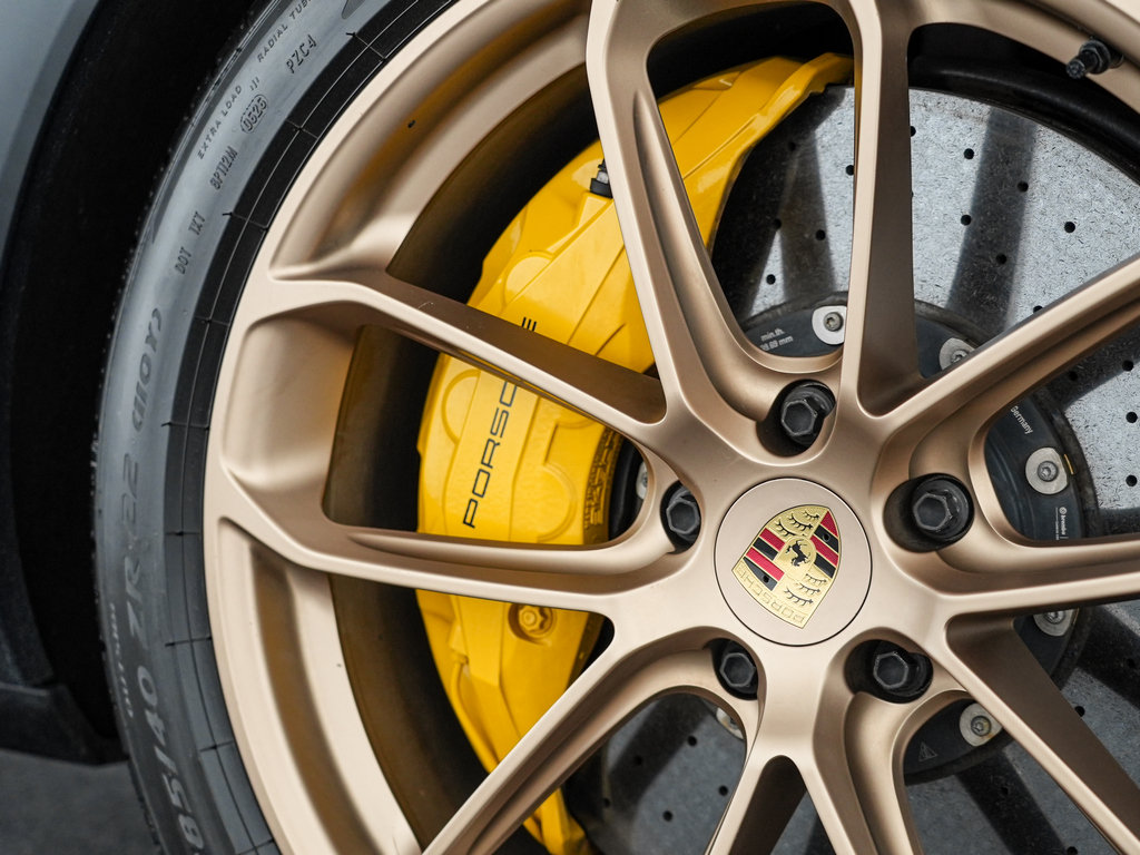 Used 2024 Porsche Cayenne Turbo GT AWD/4WD image 40