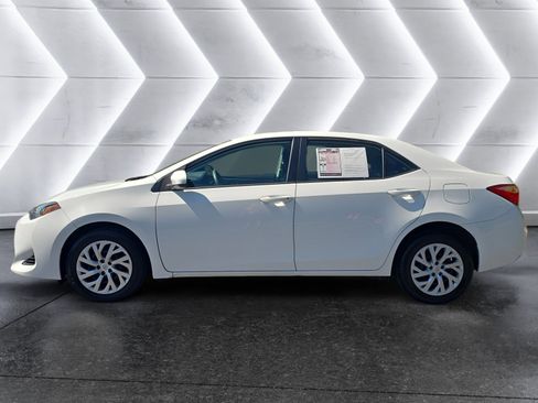 Used 2019 Toyota Corolla LE FWD image 2