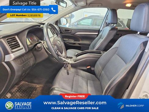 Used 2016 Toyota Highlander Plus AWD/4WD image 9