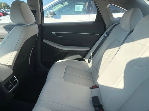 Used 2021 Hyundai Sonata Blue FWD image 8