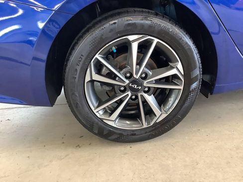 Certified 2023 Kia Forte LXS w/ LXS Technology Package FWD image 22