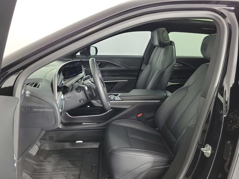 Used 2024 Cadillac Lyriq Luxury RWD image 17