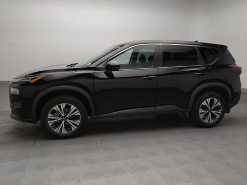 Used 2022 Nissan Rogue SV FWD image 2