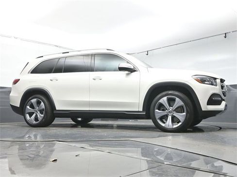 Used 2021 Mercedes-Benz GLS 450 4MATIC image 33