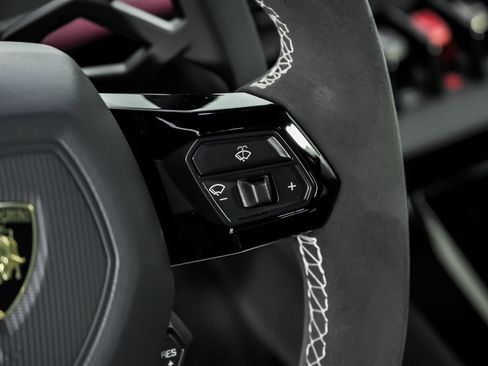 Used 2023 Lamborghini Huracan Tecnica image 29