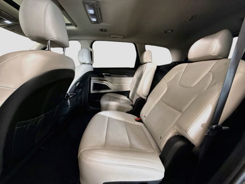 Used 2020 Kia Telluride S FWD image 25