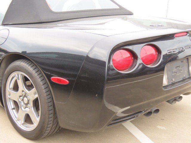 Used 1999 Chevrolet Corvette Convertible w/ Memory Pkg RWD image 11