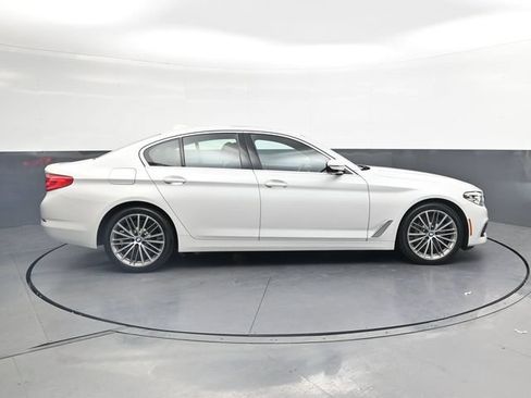 Used 2020 BMW 530i xDrive w/ Premium Package AWD/4WD image 3