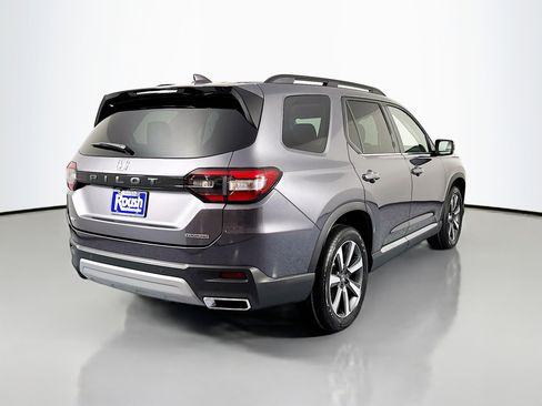 Certified 2023 Honda Pilot Touring image 5