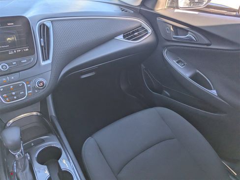 Used 2023 Chevrolet Malibu LT image 18