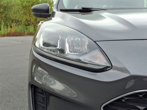 Used 2022 Ford Escape SE w/ Convenience Package image 11