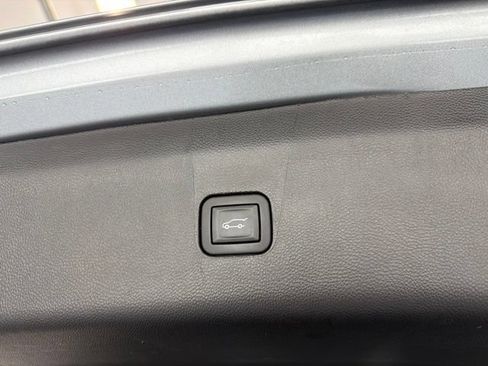 Used 2024 Buick Enclave Avenir w/ Avenir Technology Package AWD/4WD image 22