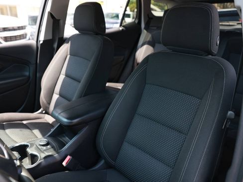 Used 2023 GMC Terrain SLE w/ Elevation Edition FWD image 18
