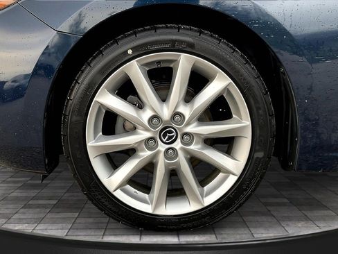 Used 2017 MAZDA MAZDA3 Touring image 8