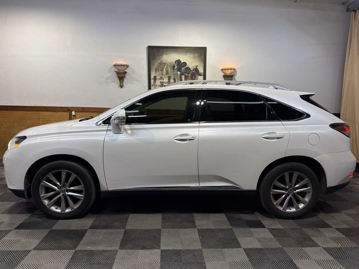 Used 2013 Lexus RX 350 FWD w/ Navigation Pkg image 2