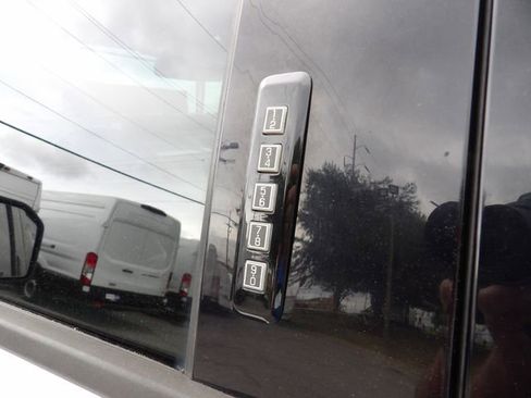 Used 2017 Ford F150 Lariat AWD/4WD image 14