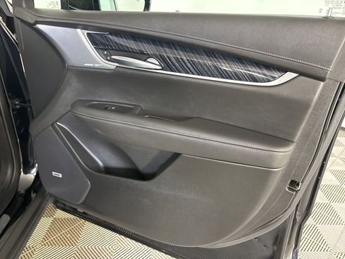 Used 2024 Cadillac XT6 Premium Luxury w/ LPO, Floor Liner Package AWD/4WD image 28