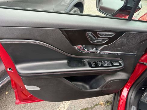 Used 2023 Lincoln Corsair Reserve w/ Equipment Group 201A image 15